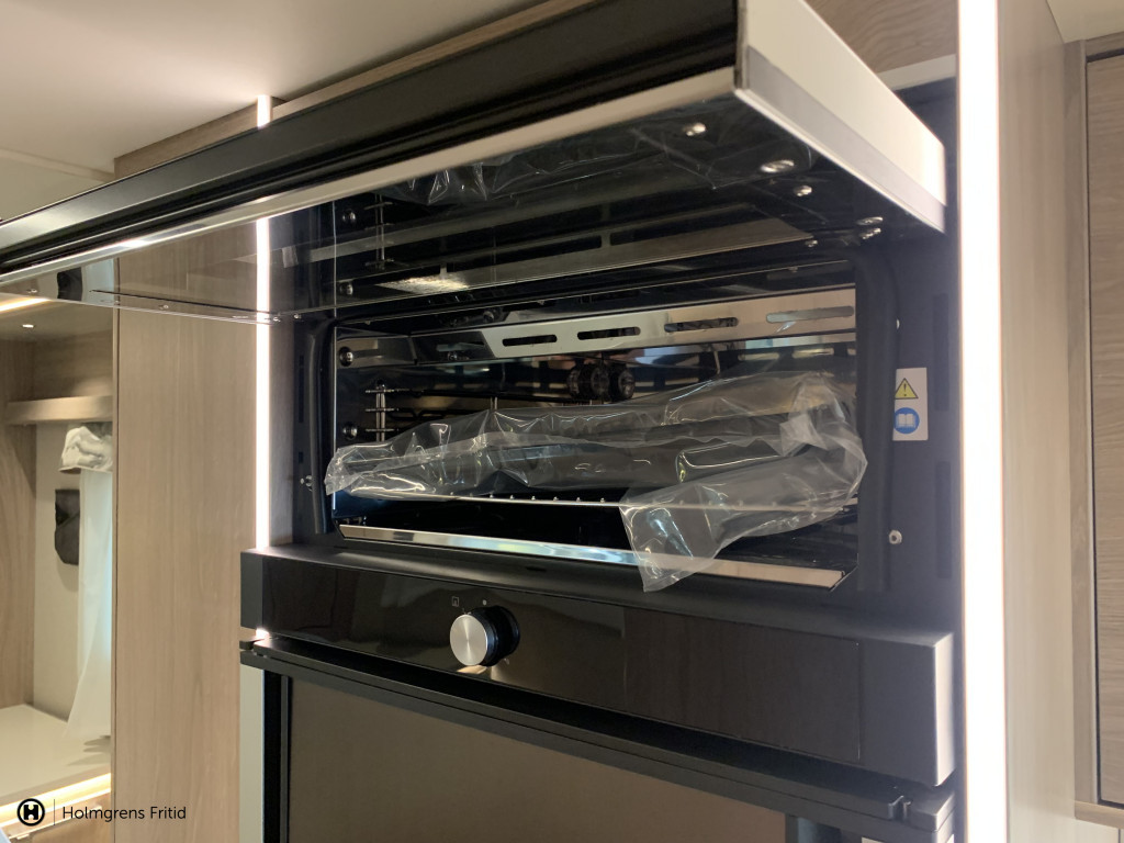 KABE Travel Master Crown 810 Tandem LQB | Mercedes | Automat |_17