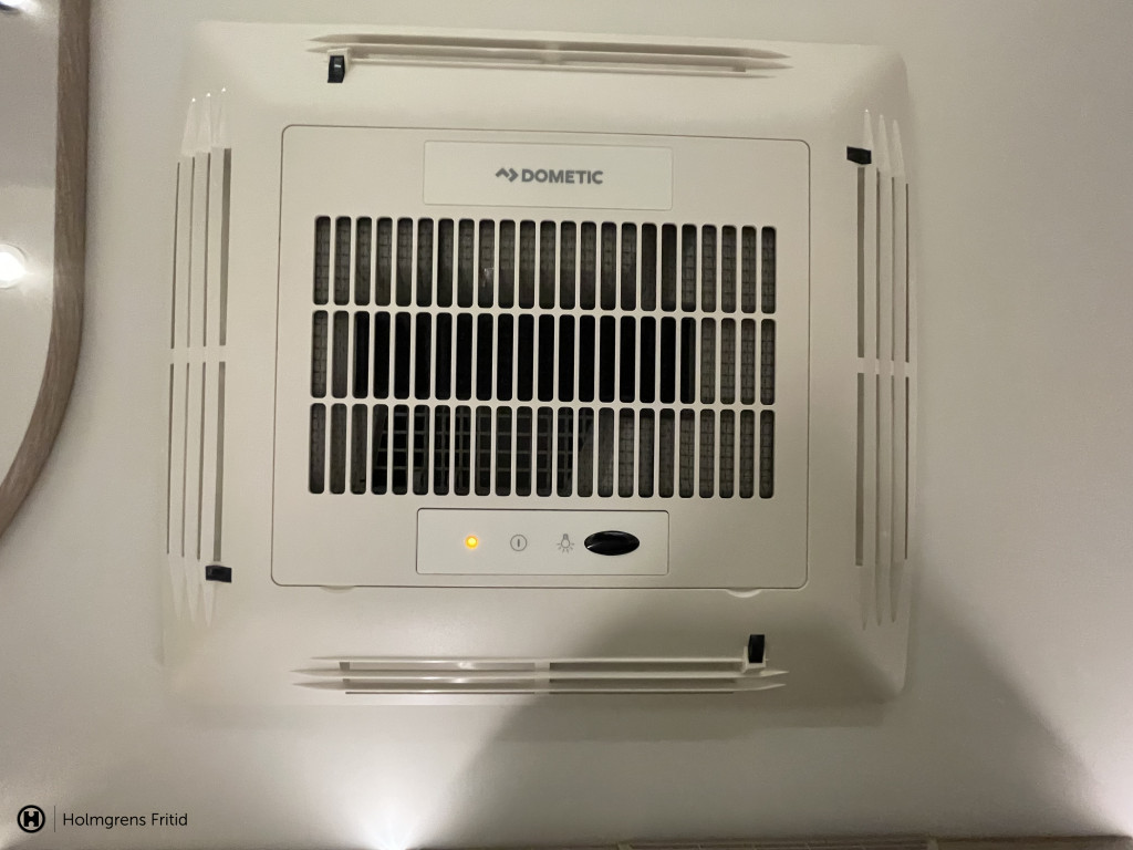 KABE Royal 740 TDL KS | Ac Bodel | Solcell | Cityvatten | Micro | Skinnklädsel |_15