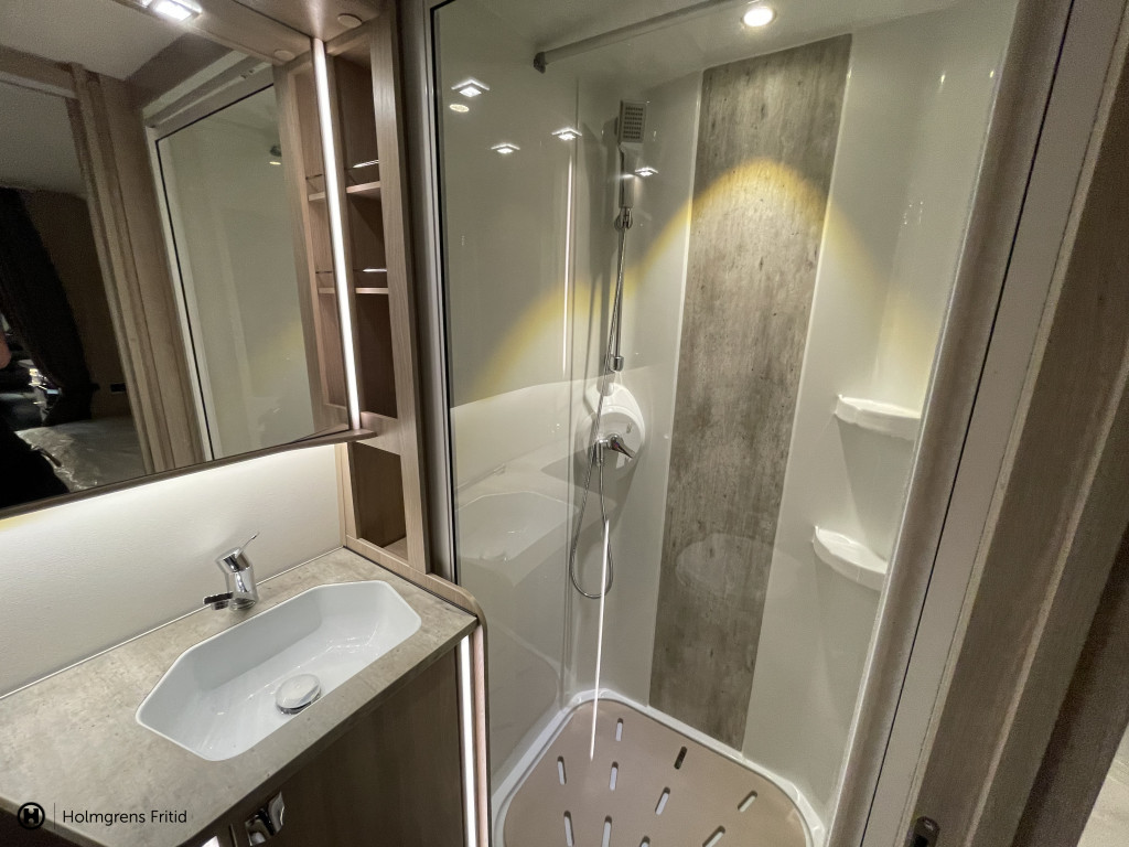 KABE Royal 740 TDL KS | Ac Bodel | Solcell | Cityvatten | Micro | Skinnklädsel |_19
