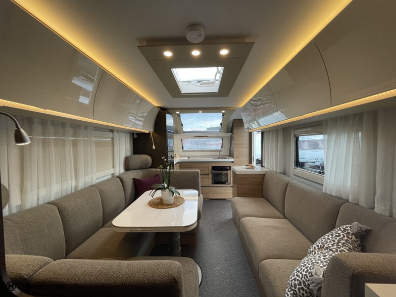 Adria Alpina 753 HT | Frontkök | Ac Bodel | Mover |_13