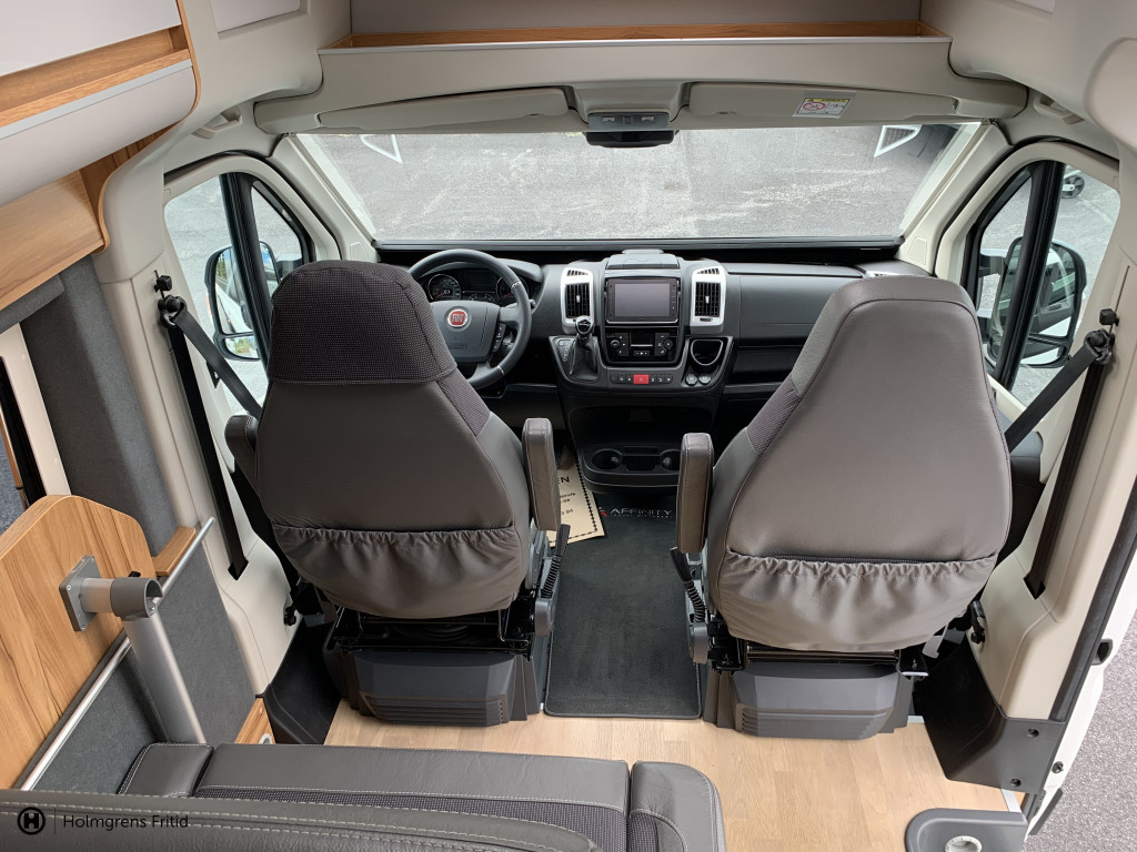 Affinity Camper Van 295 - Automat_12