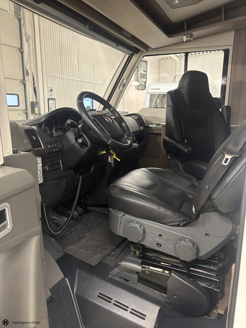 Imperial 910 QB Förmedlingsfordon Cinderella Dragkrok Ac_43