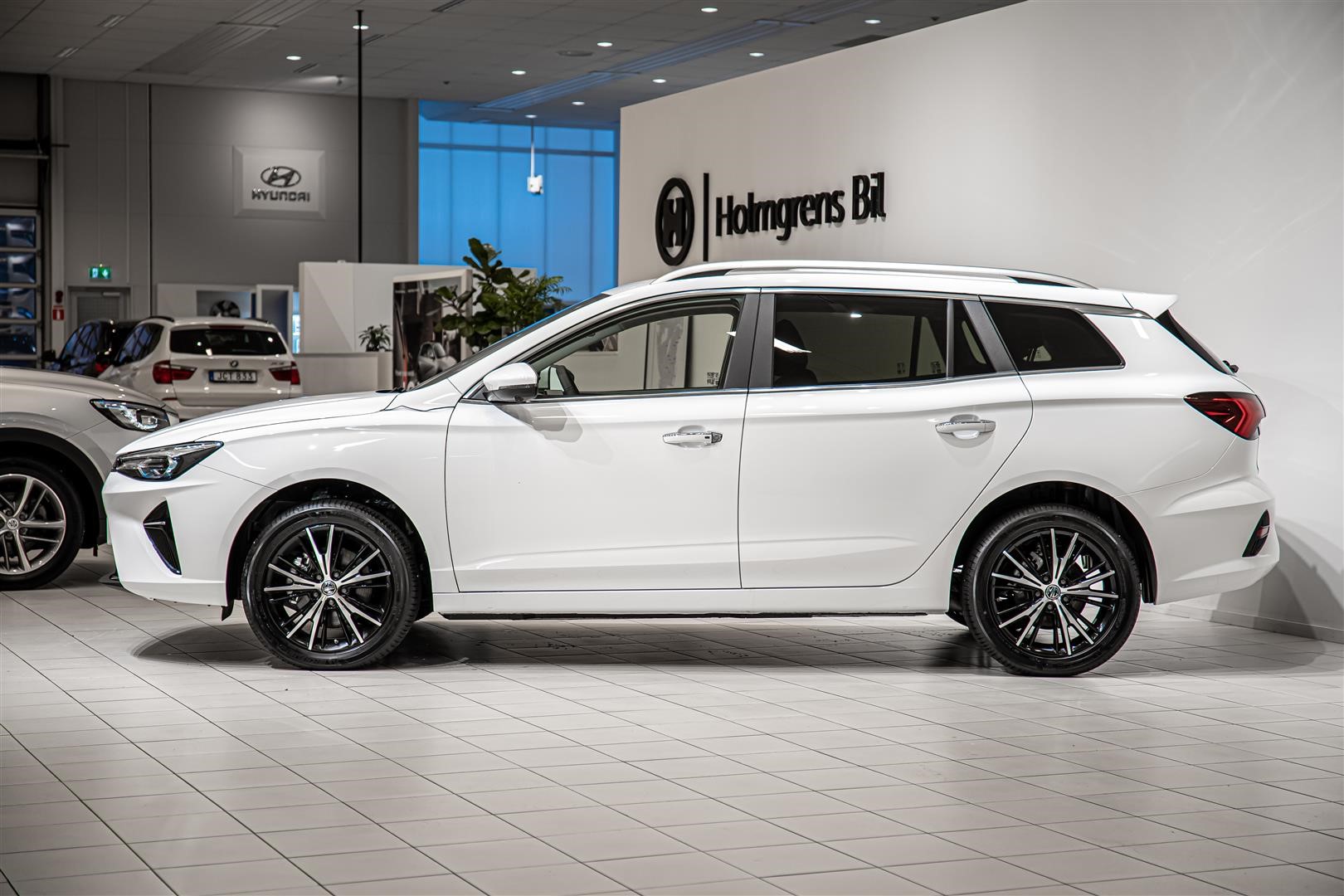 LR Luxury