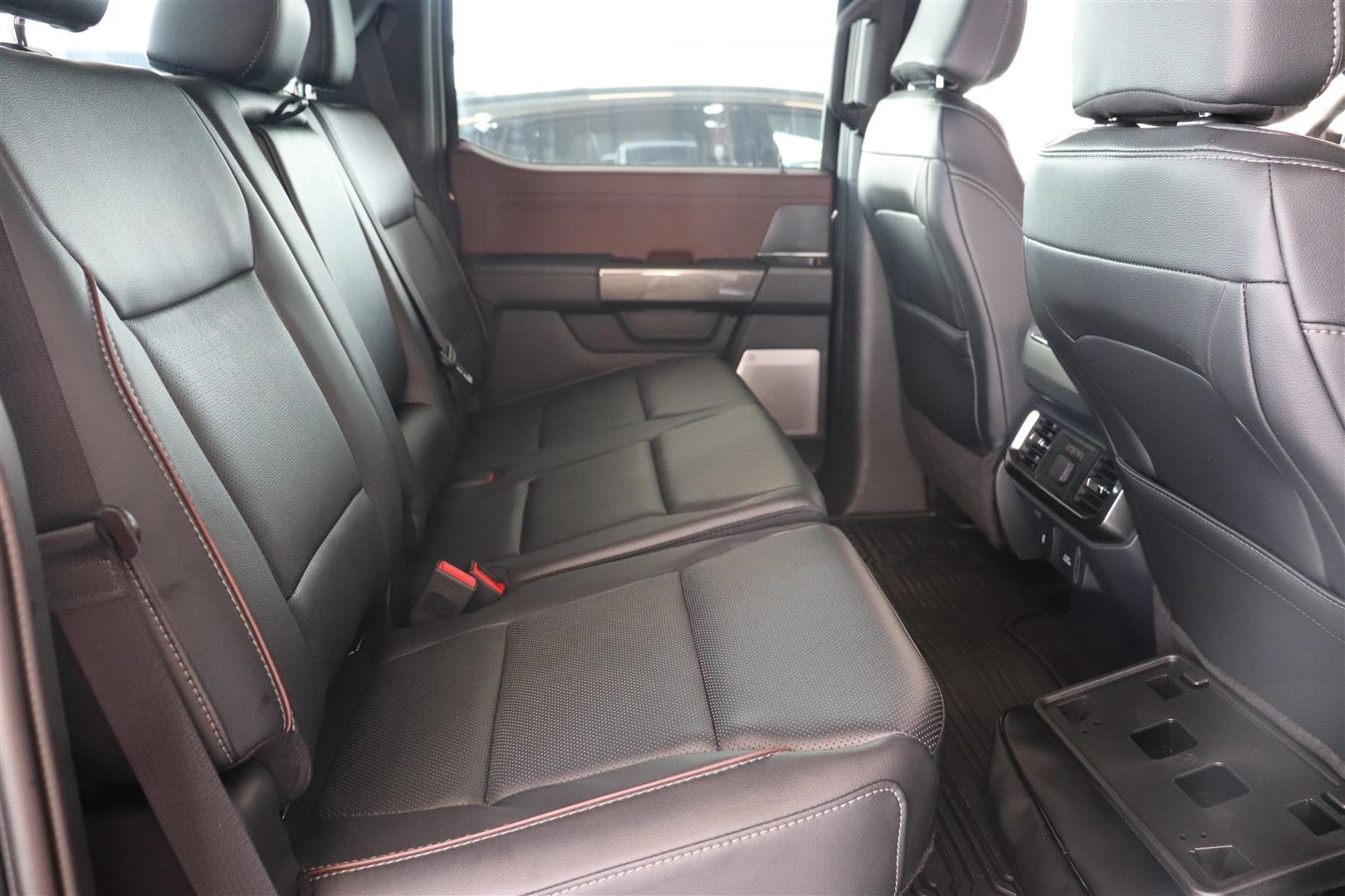 F-150 Supercrew  Black Edition V8 Låg Skatt_5