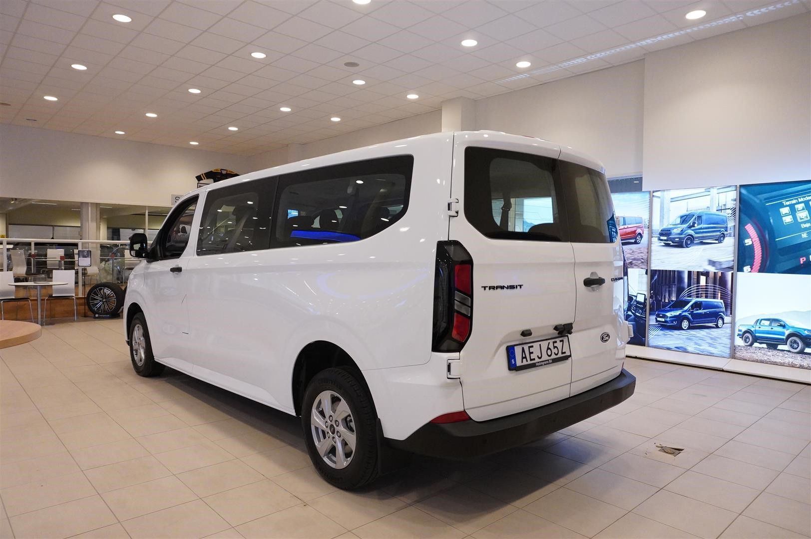 Kombi Minibuss Trend 320l LWB 2.0l 170hk 8AT FWD Diesel_3