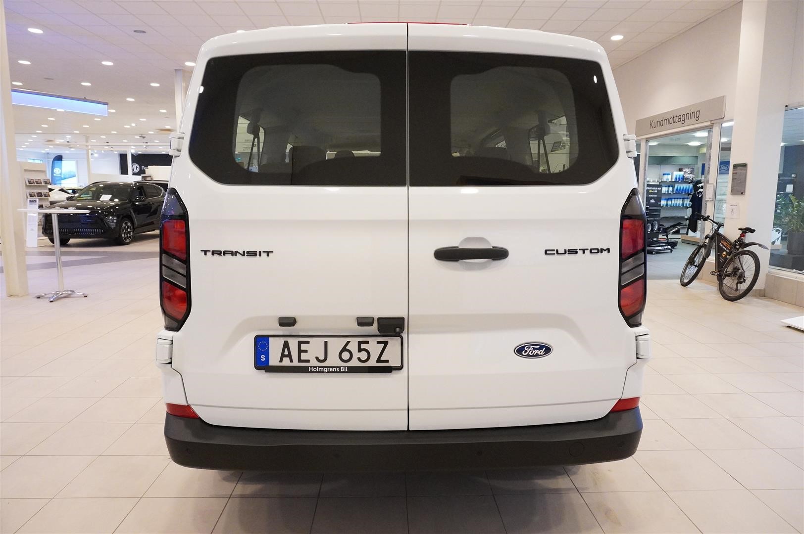 Kombi Minibuss Trend 320l LWB 2.0l 170hk 8AT FWD Diesel_4