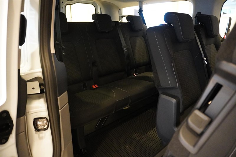 Kombi Minibuss Trend 320l LWB 2.0l 170hk 8AT FWD Diesel_7