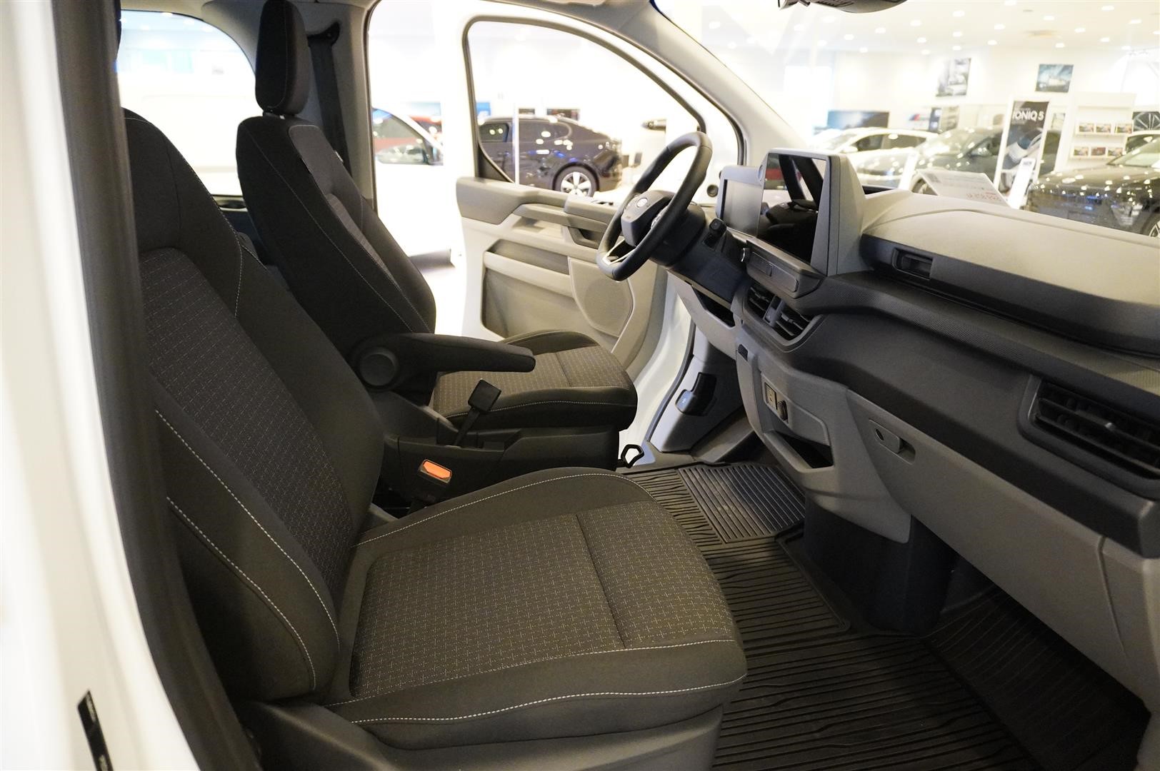 Kombi Minibuss Trend 320l LWB 2.0l 170hk 8AT FWD Diesel_8