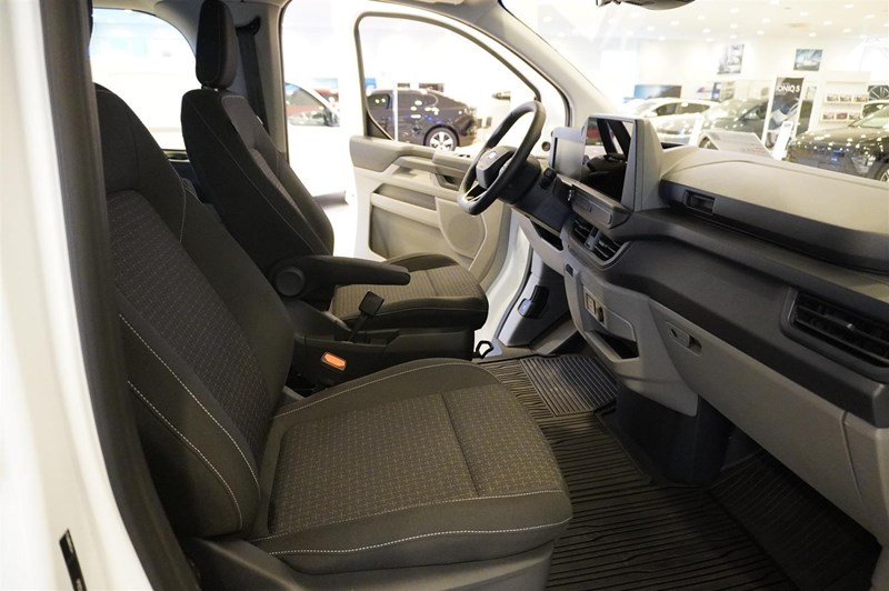 Kombi Minibuss Trend 320l LWB 2.0l 170hk 8AT FWD Diesel_8