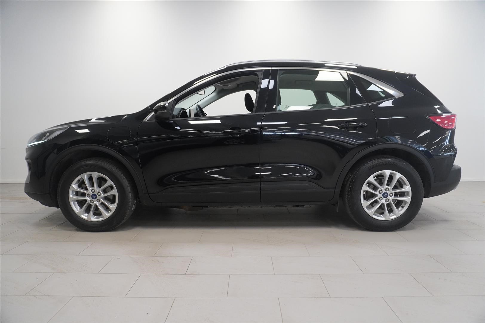 Titanium 2.5 Plug-In Hybrid FWD 225 hk Vinterpaket_1