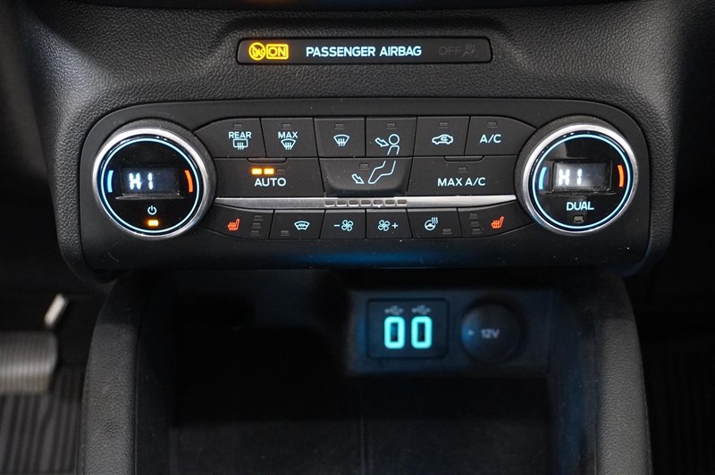 Titanium 2.5 Plug-In Hybrid FWD 225 hk Vinterpaket_6