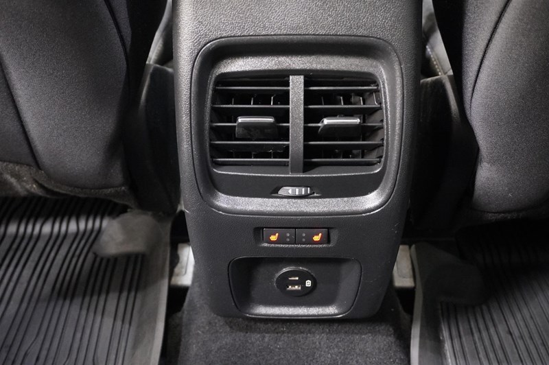 Titanium 2.5 Plug-In Hybrid FWD 225 hk Vinterpaket_13