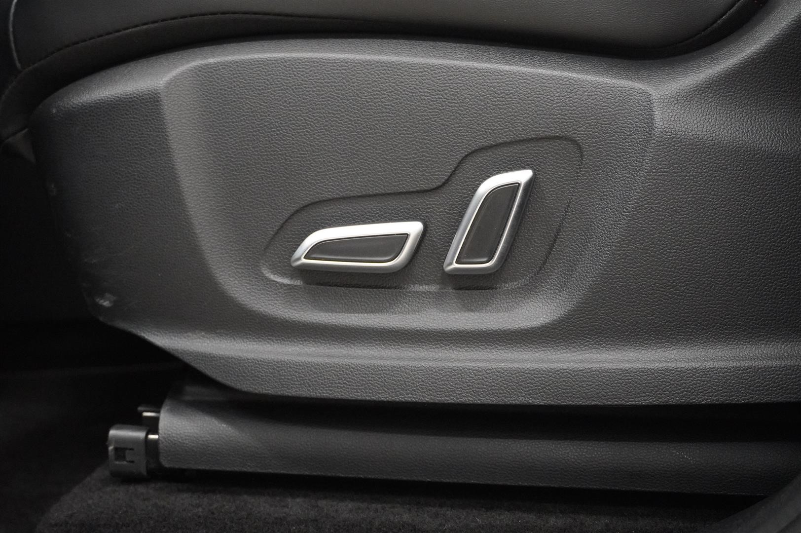 PHEV Luxury Medal Silver_9