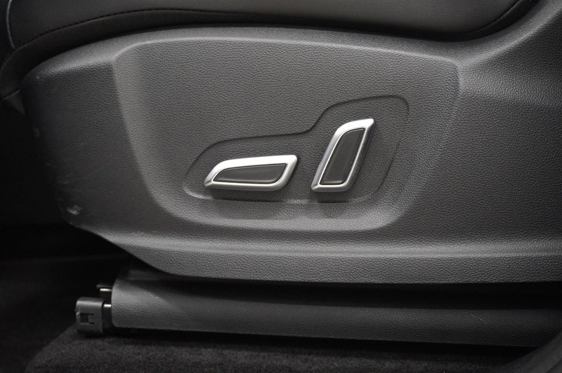 PHEV Luxury Medal Silver_9