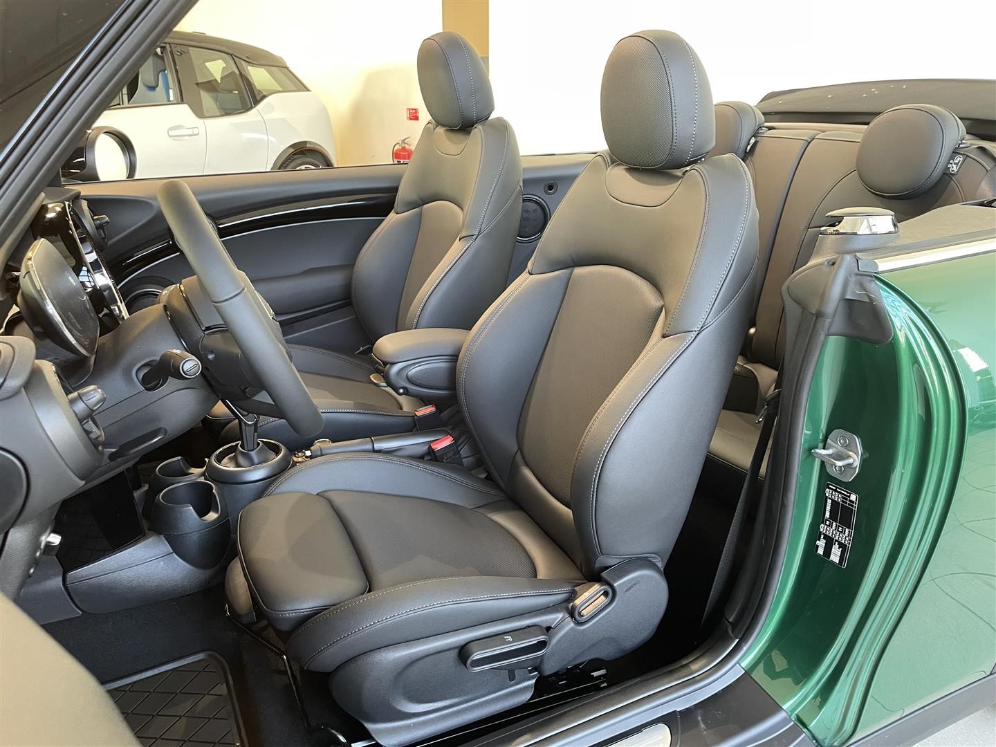 MINI Cooper Cabrio Essential Keyless 17'' Automat_3