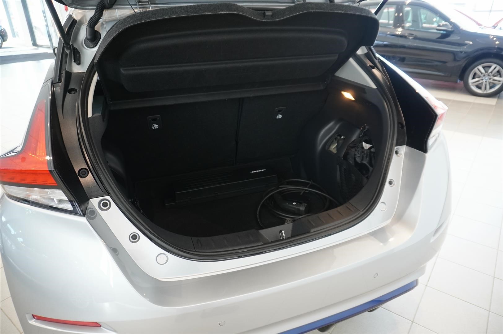 5dr Tekna 40 kWh_4