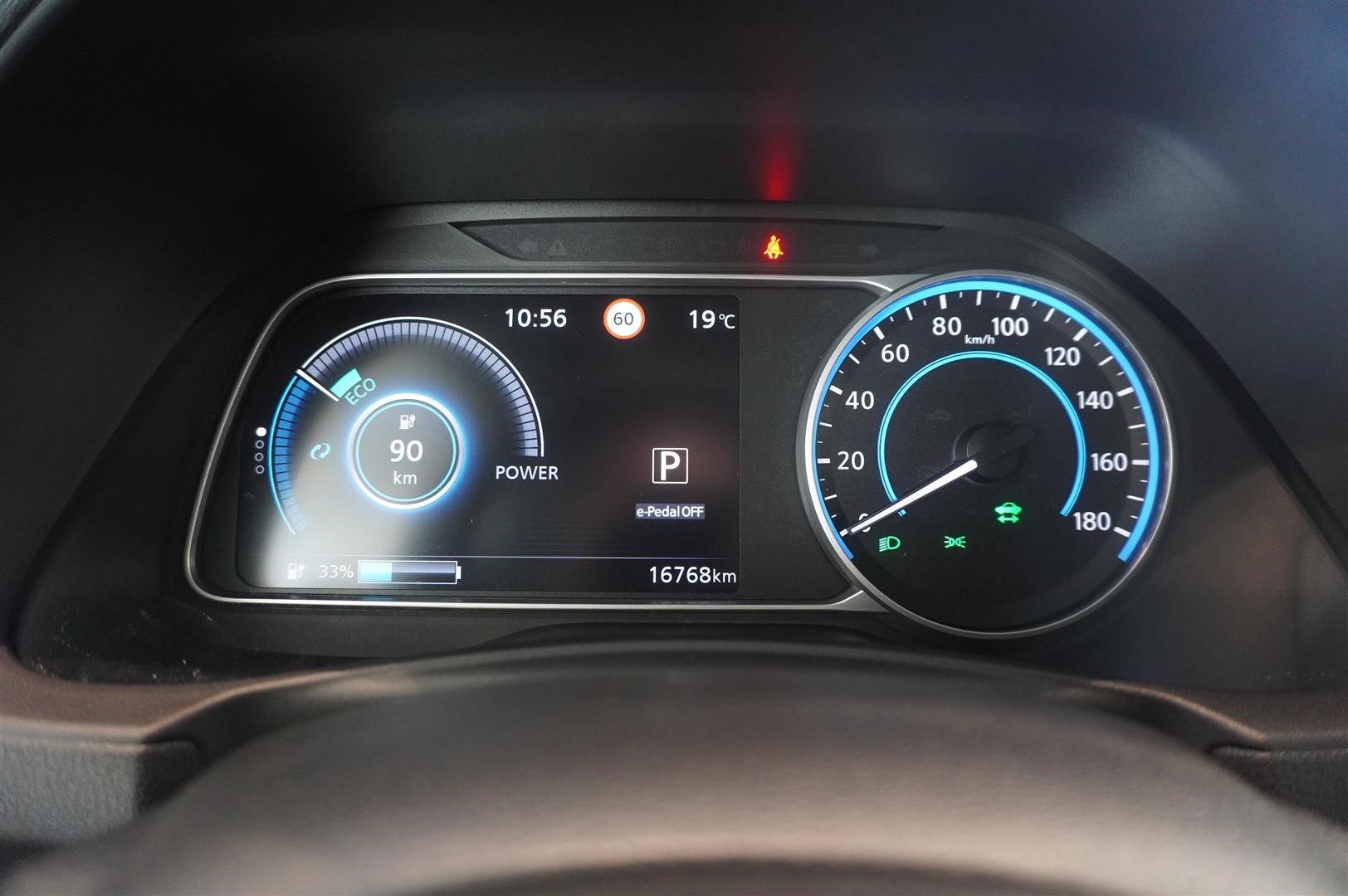 5dr Tekna 40 kWh_8