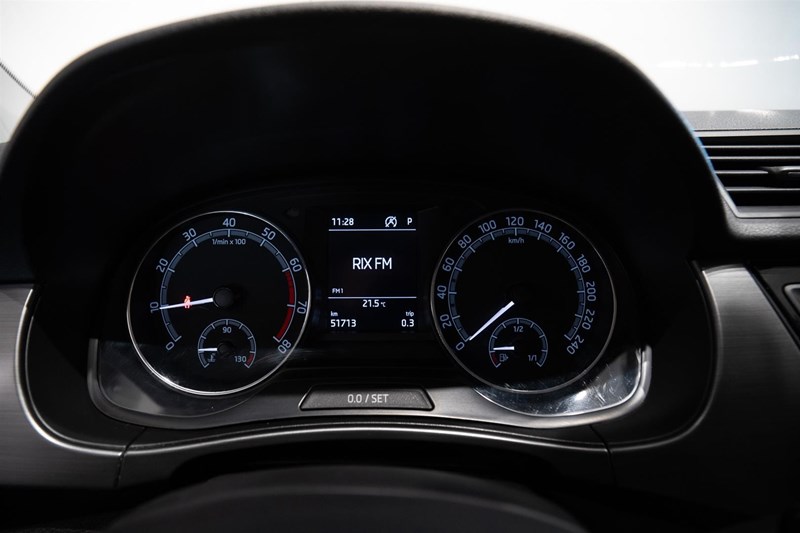 Skoda Fabia Kombi 1.0 TSI Automat CarPlay ACC_10