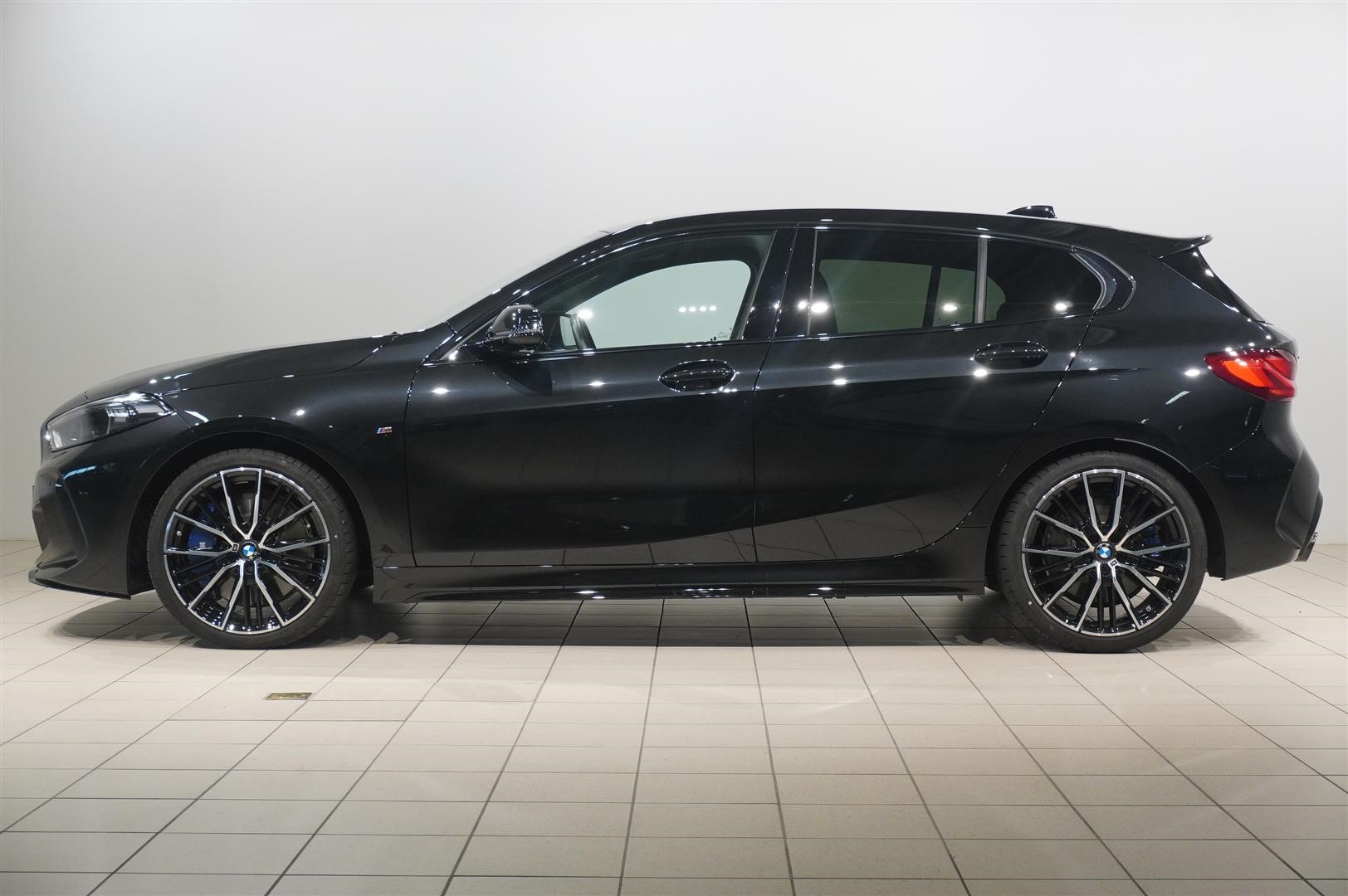 M Sport H K Fartpilot LED 19_1