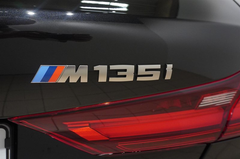 M Sport H K Fartpilot LED 19_5