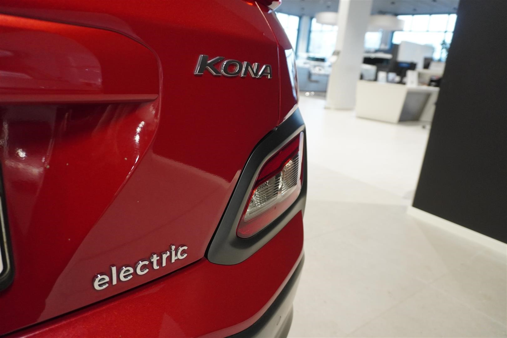 Electric 64 kWh 204hk Helljusassistans Körfilsassistans Backkamera_18