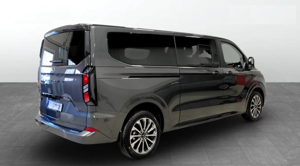 Titanium X 340l LWB 2.5l PHEV 227hk CVT AT FWD Bensin_1