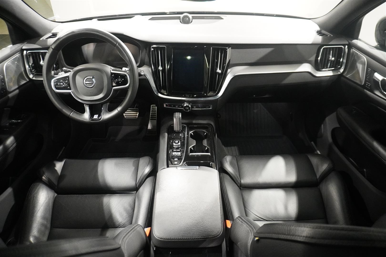 AWD R-Design Panorama 360° B&W Drag 19_12
