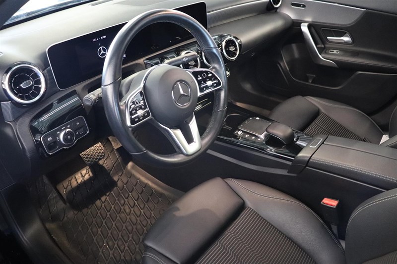 Mercedes-Benz A 180 d Automat SE Edition Widescreen Navi_4