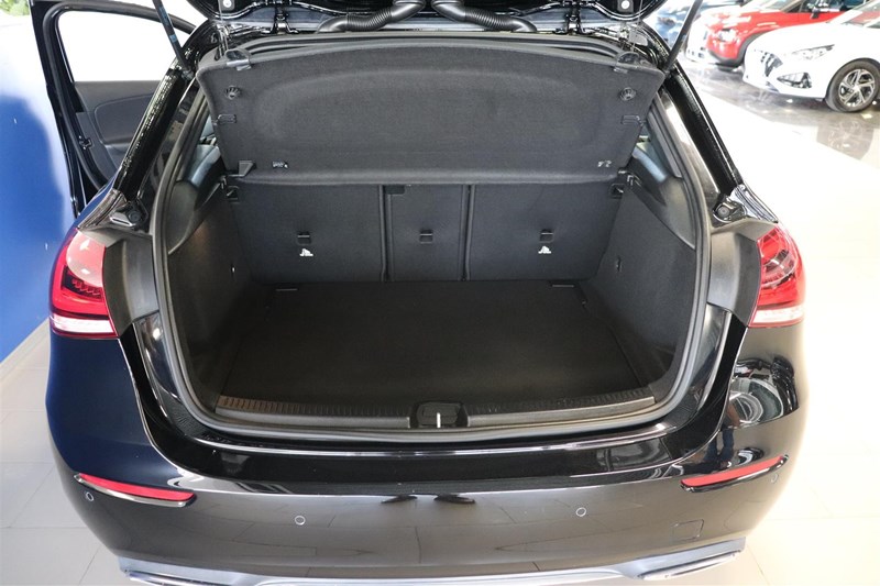 Mercedes-Benz A 180 d Automat SE Edition Widescreen Navi_6