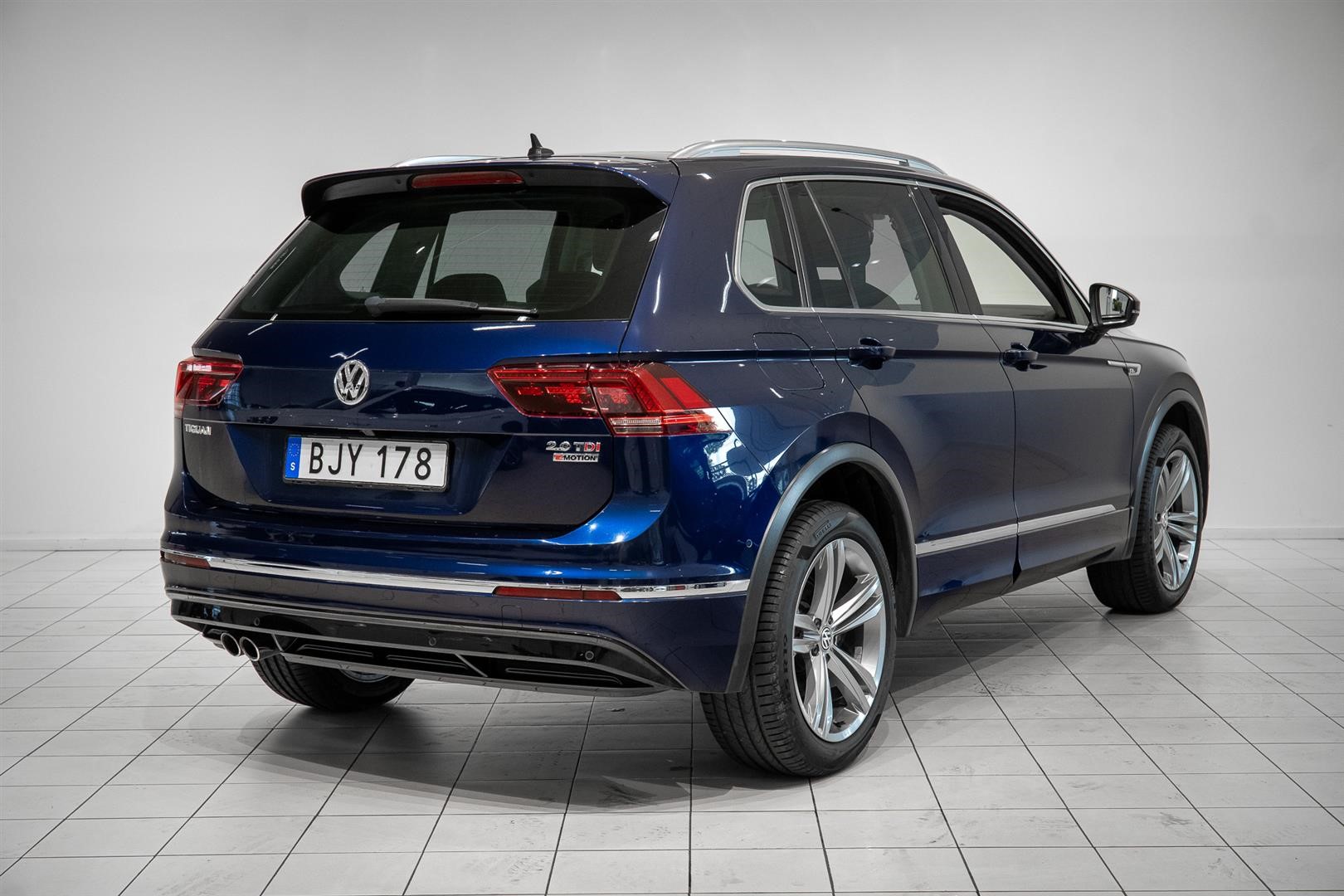 Volkswagen Tiguan 2.0 TDI 4Motion R-Line_12