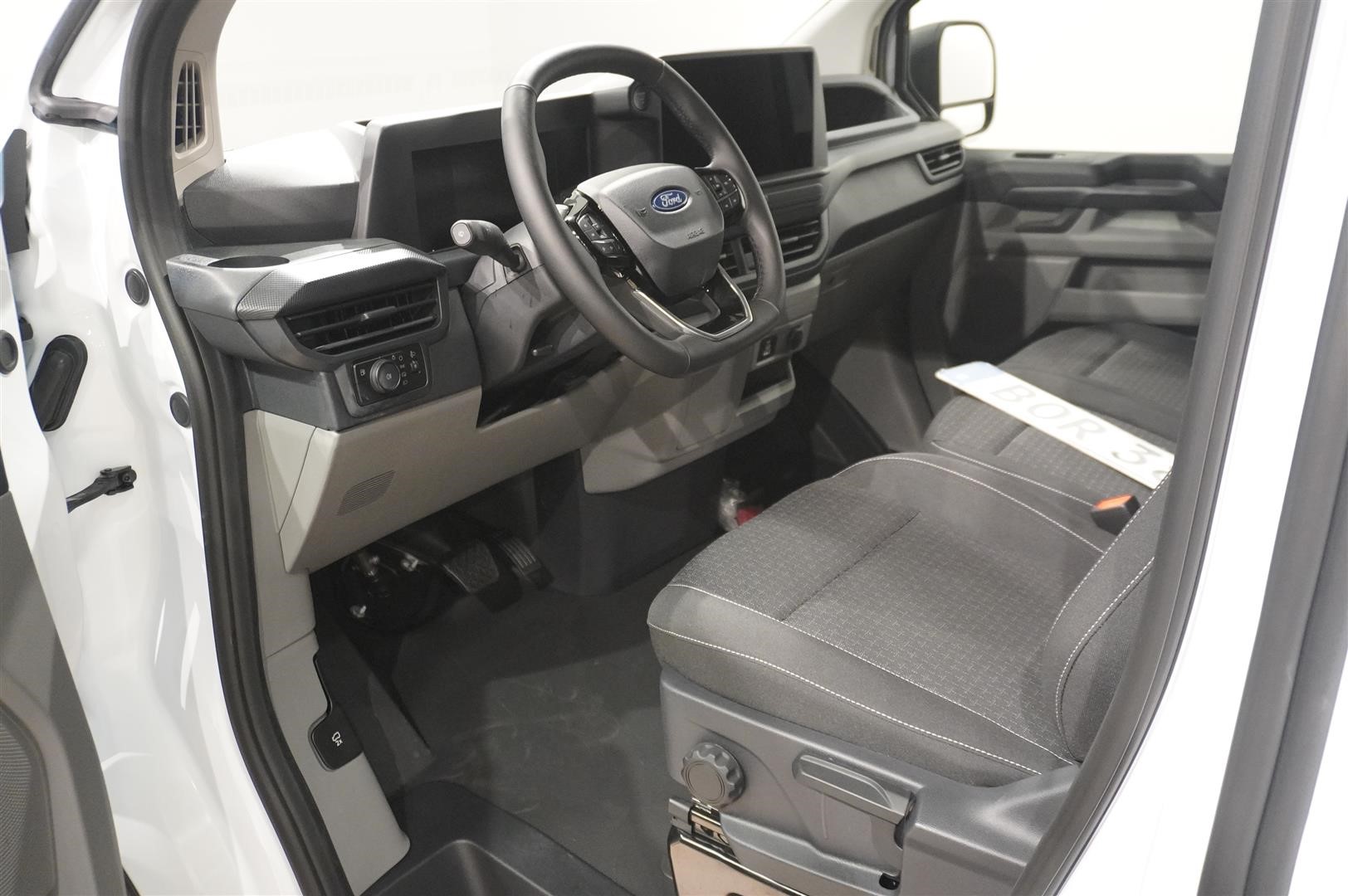 Skåp Trend 320l LWB 2.5l PHEV 227hk CVT AT FWD Bensin_3