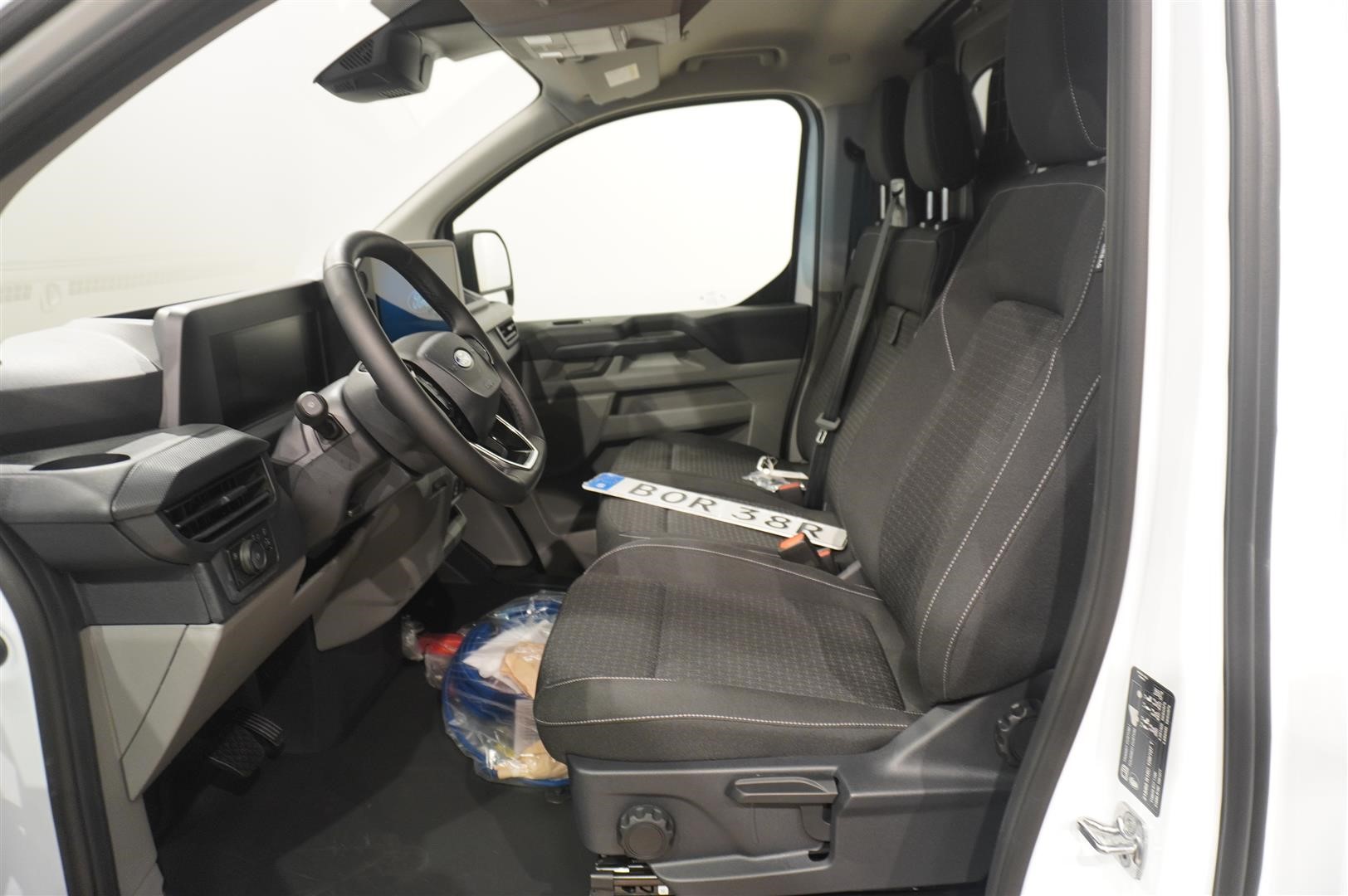 Skåp Trend 320l LWB 2.5l PHEV 227hk CVT AT FWD Bensin_4