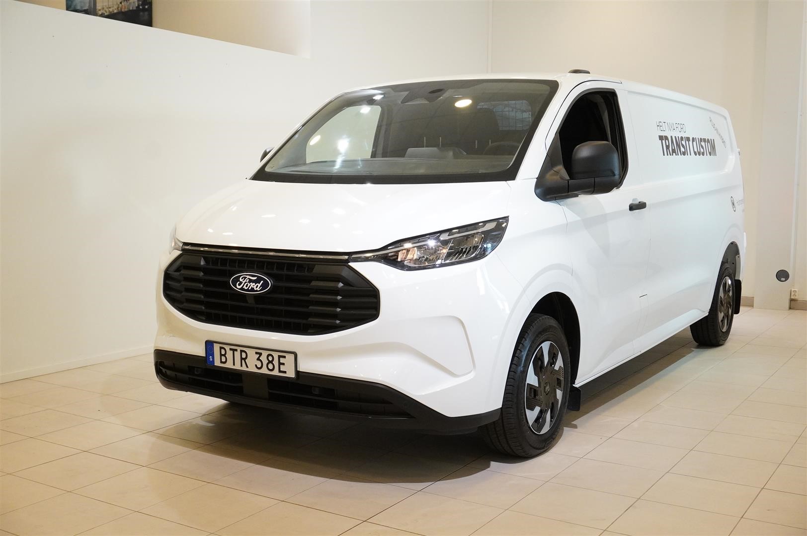 Skåp Trend 320l LWB 2.5l PHEV 227hk CVT AT FWD Bensin