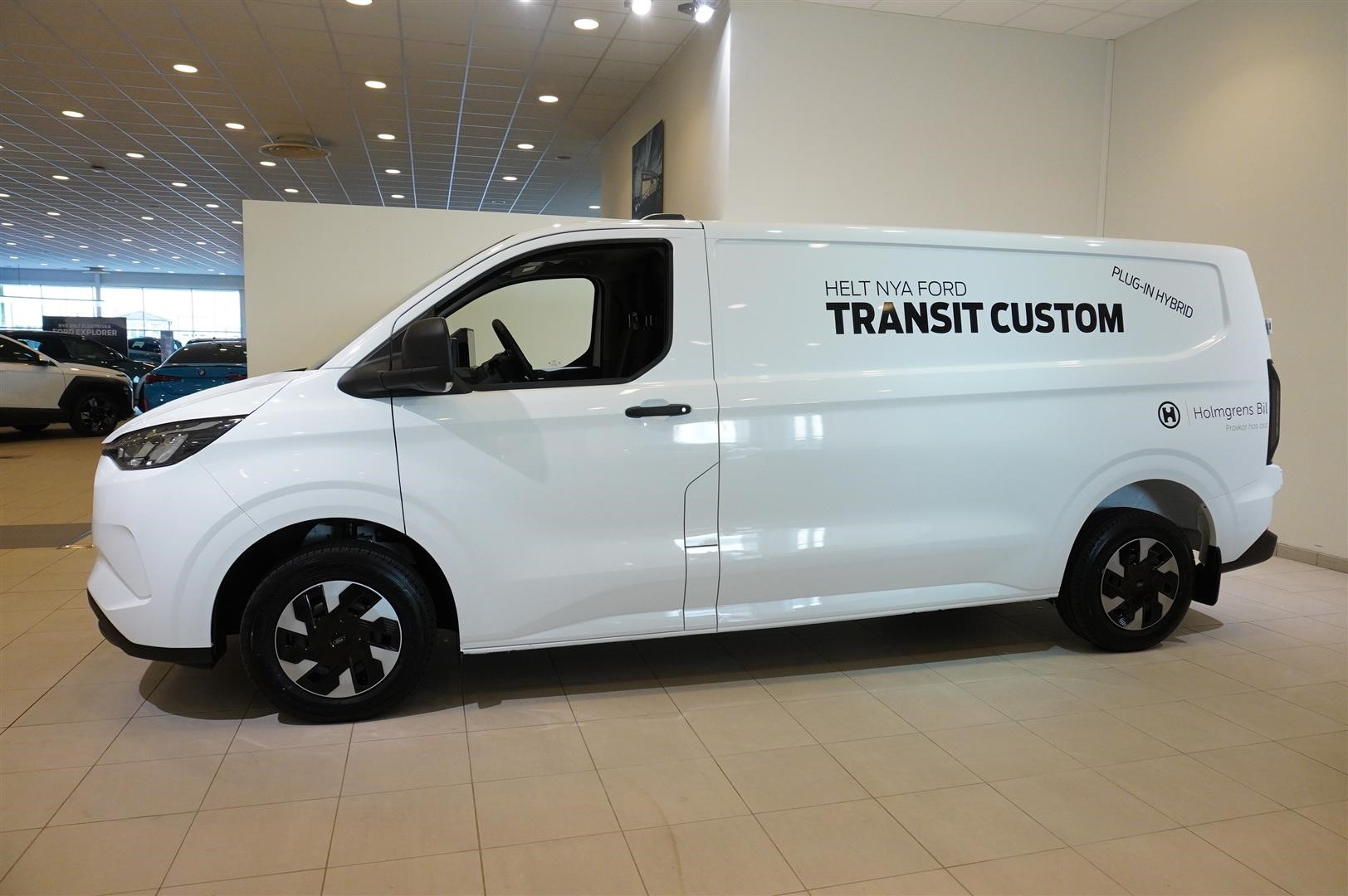 Skåp Trend 320l LWB 2.5l PHEV 227hk CVT AT FWD Bensin_1
