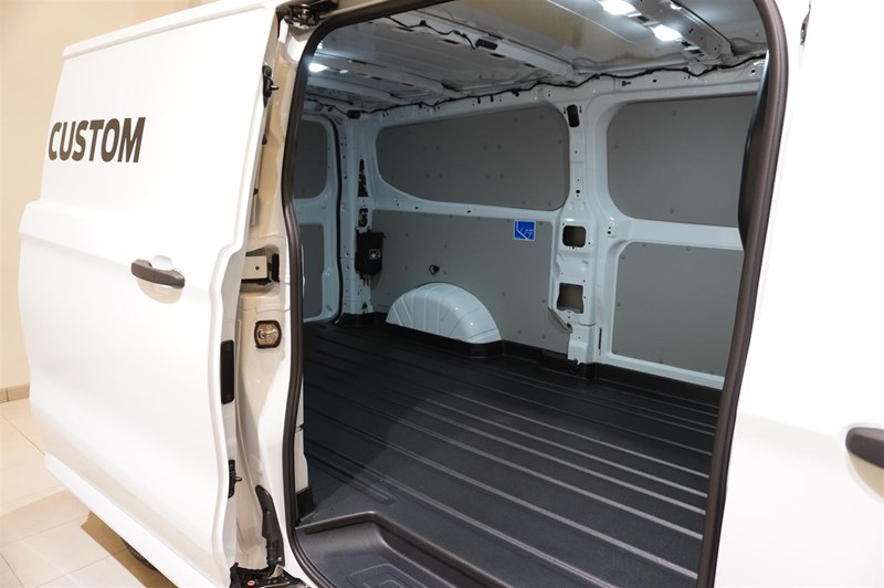 Skåp Trend 320l LWB 2.5l PHEV 227hk CVT AT FWD Bensin_5