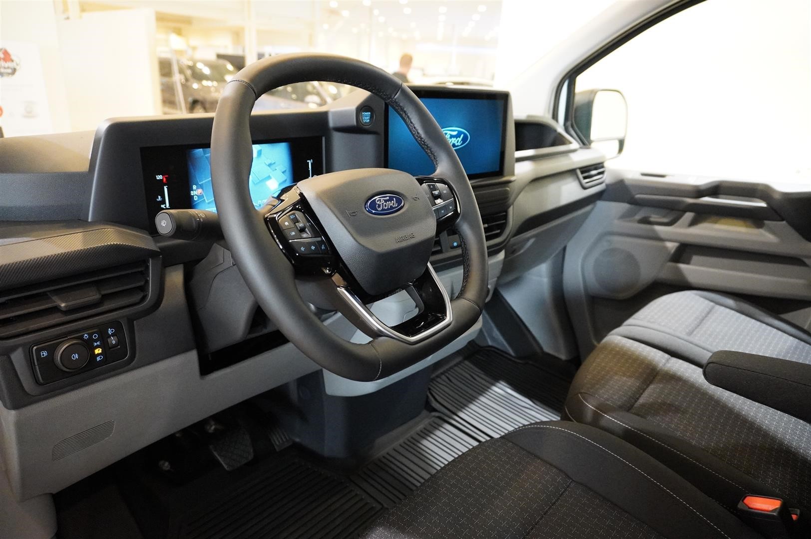 Skåp Trend 320l LWB 2.5l PHEV 227hk CVT AT FWD Bensin_9