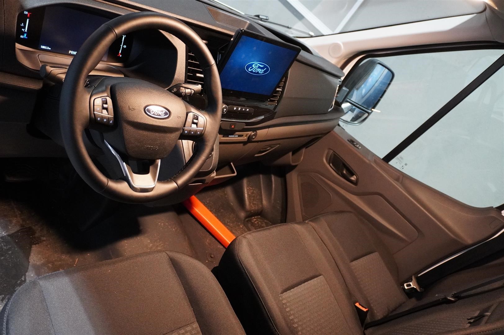 Skåp Trend 350 L3 2.0l Ecoblue 165 hk 8AT FWD_1