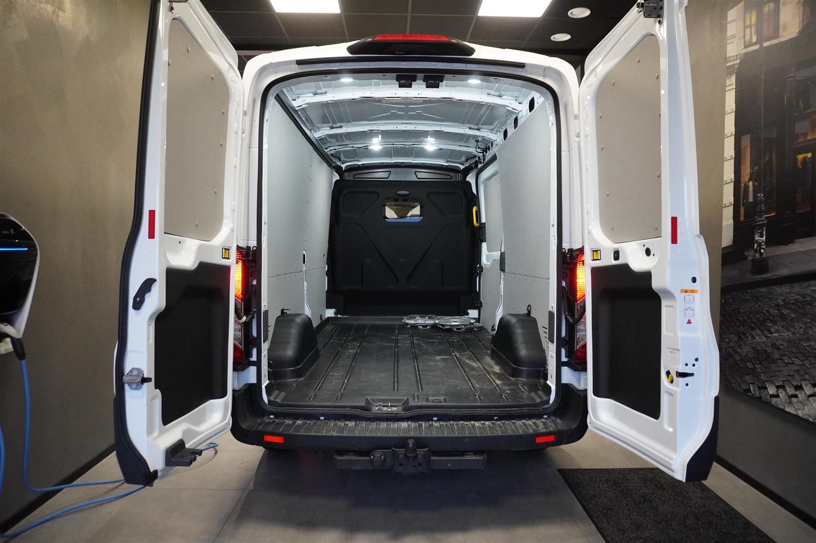 Skåp Trend 350 L3 2.0l Ecoblue 165 hk 8AT FWD_10