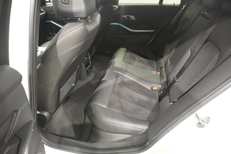 Touring M Sport HiFi Fartpilot Drag Cockpit Live Plus_4