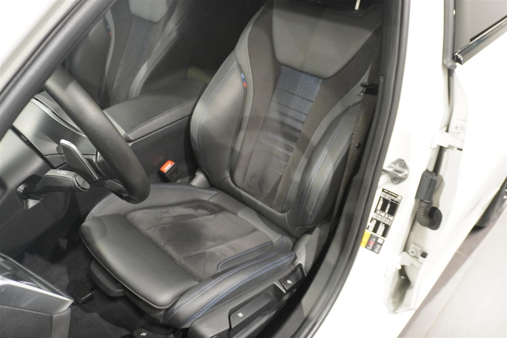 Touring M Sport HiFi Fartpilot Drag Cockpit Live Plus_10