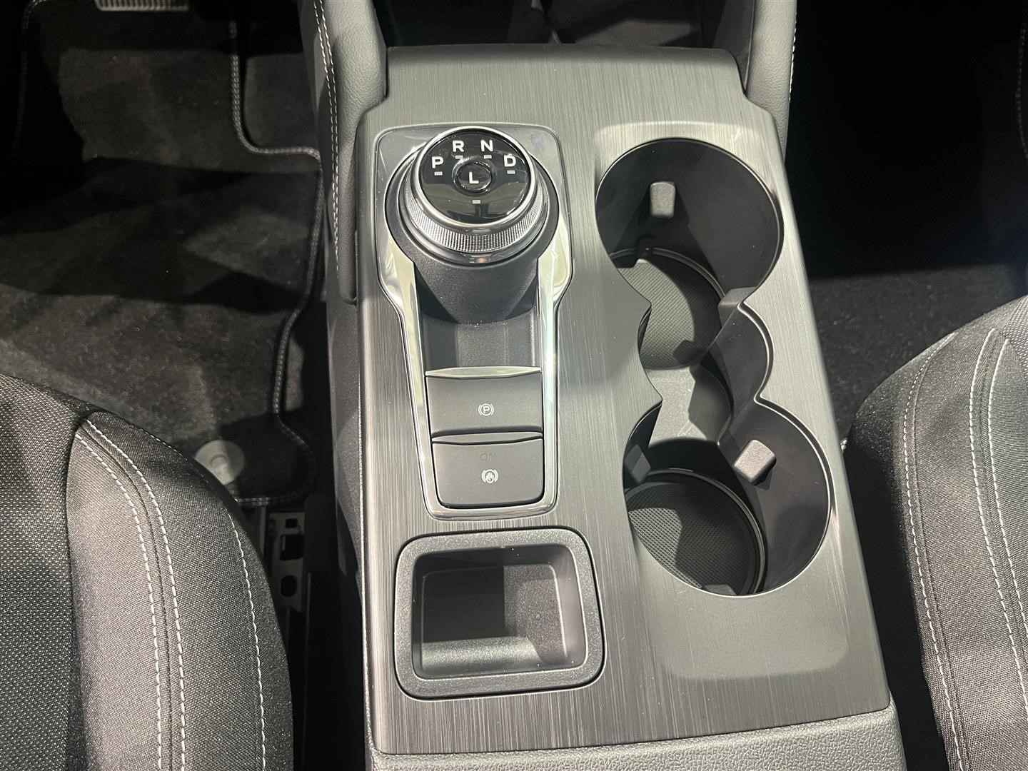 Active 2.5 Plug-In Hybrid FWD 243hk M. Vinterpaket & Dragkrok_12
