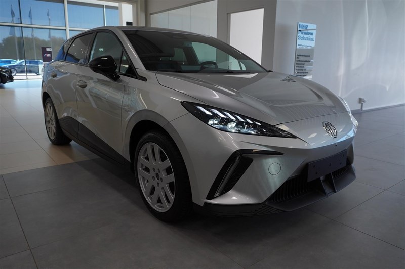 4  Long Range 64 kWh 204hk_4