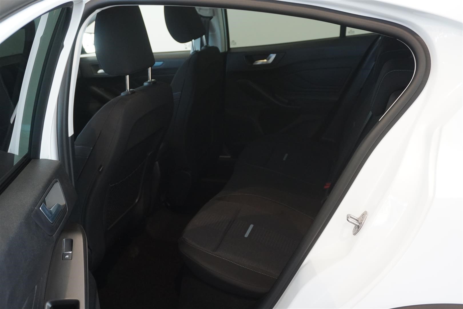 Ford Focus Active 1.0T EcoBoost MHEV 125hk E85 Edition 7-DCT_4