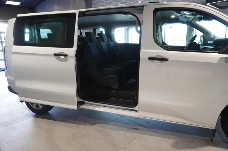 Kombi Minibuss Trend 320l LWB 2.0l 170hk 8AT FWD Diesel_3