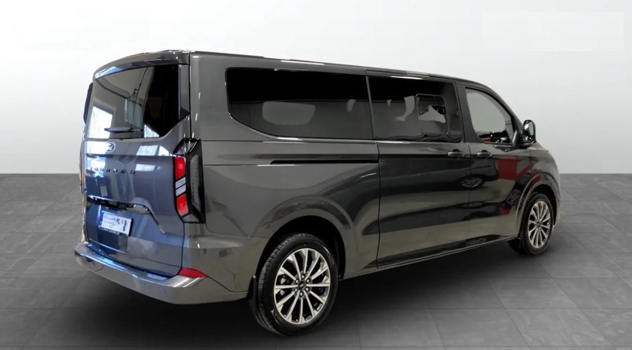 Titanium X 340l LWB 2.5l PHEV 227hk CVT AT FWD Bensin_1