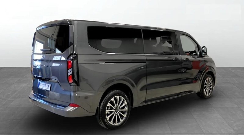 Titanium X 340l LWB 2.5l PHEV 227hk CVT AT FWD Bensin_1
