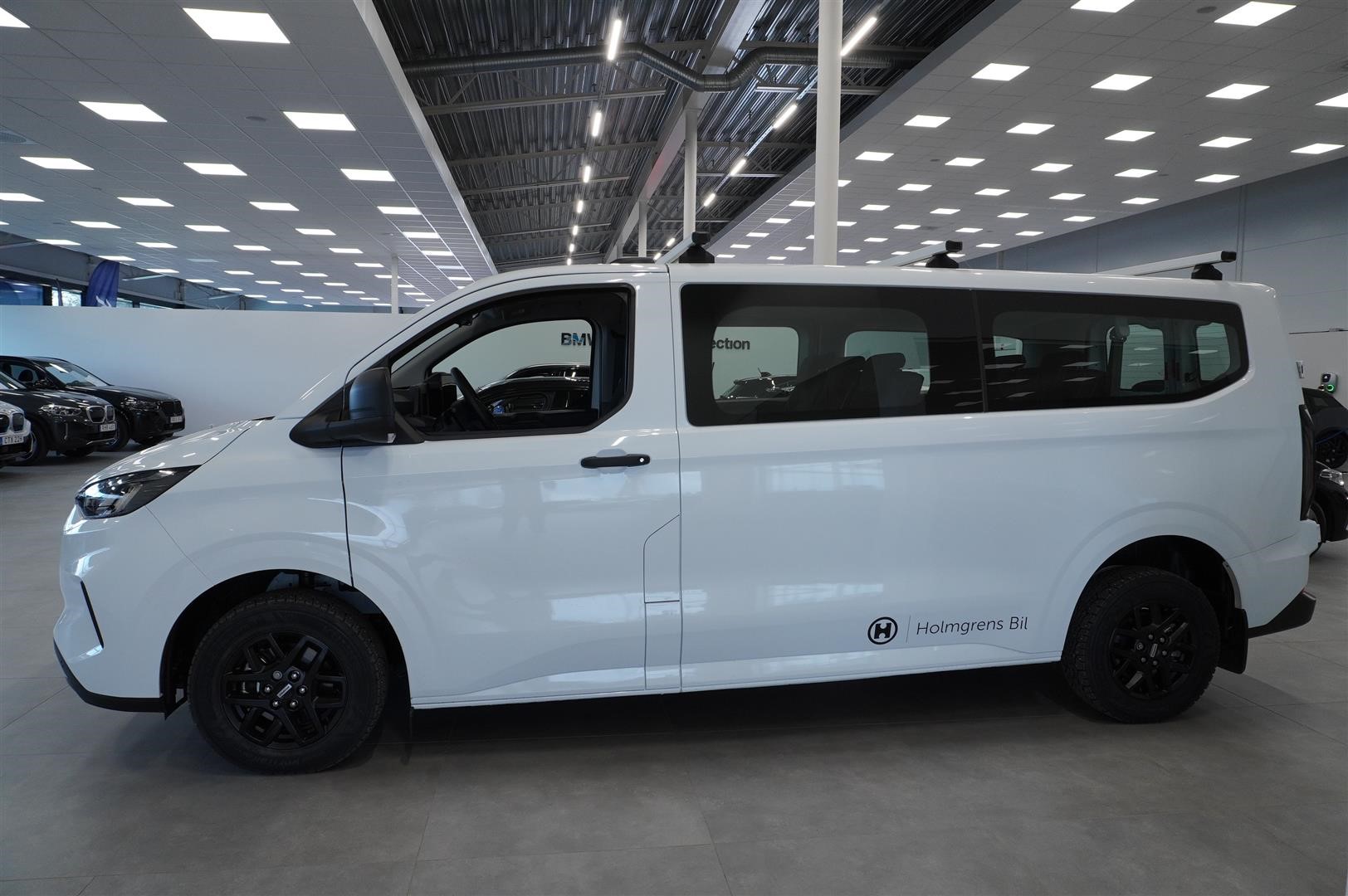 Kombi Minibuss Trend 320l LWB 2.0l 170hk 8AT FWD_1