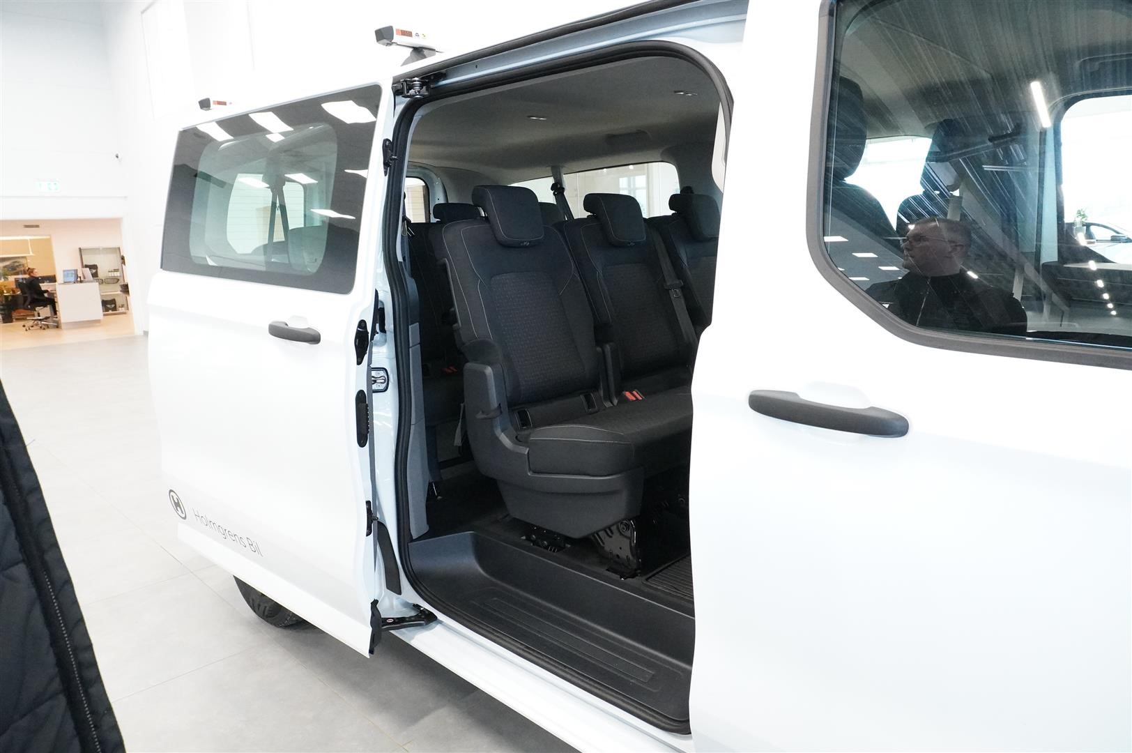 Kombi Minibuss Trend 320l LWB 2.0l 170hk 8AT FWD_7