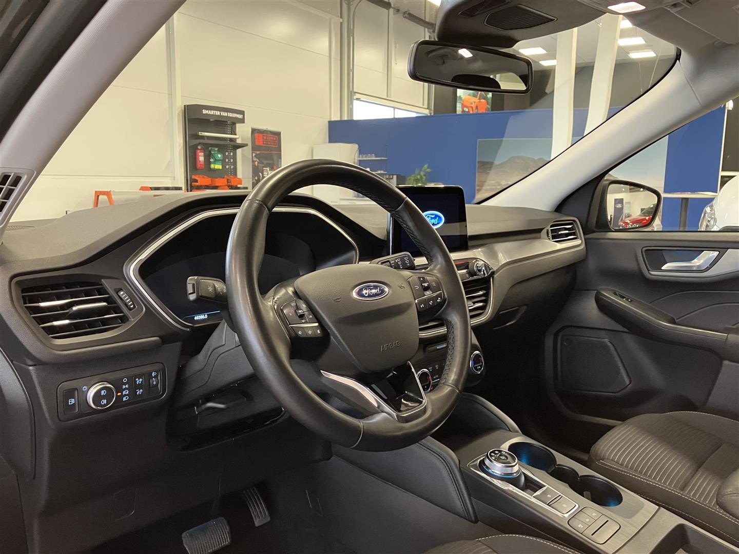 Titanium 2.5 Plug-In Hybrid FWD_1