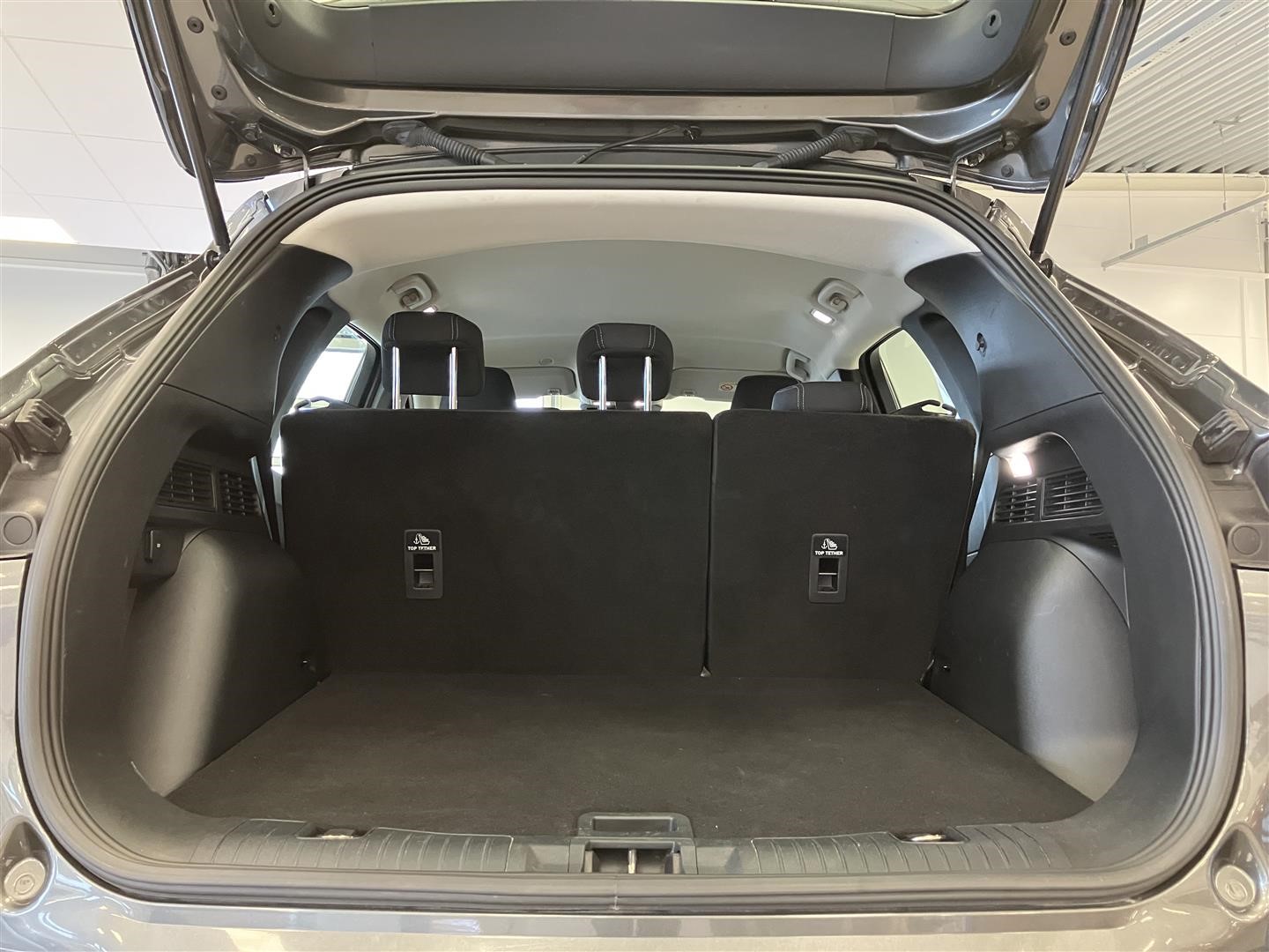 Titanium 2.5 Plug-In Hybrid FWD_4
